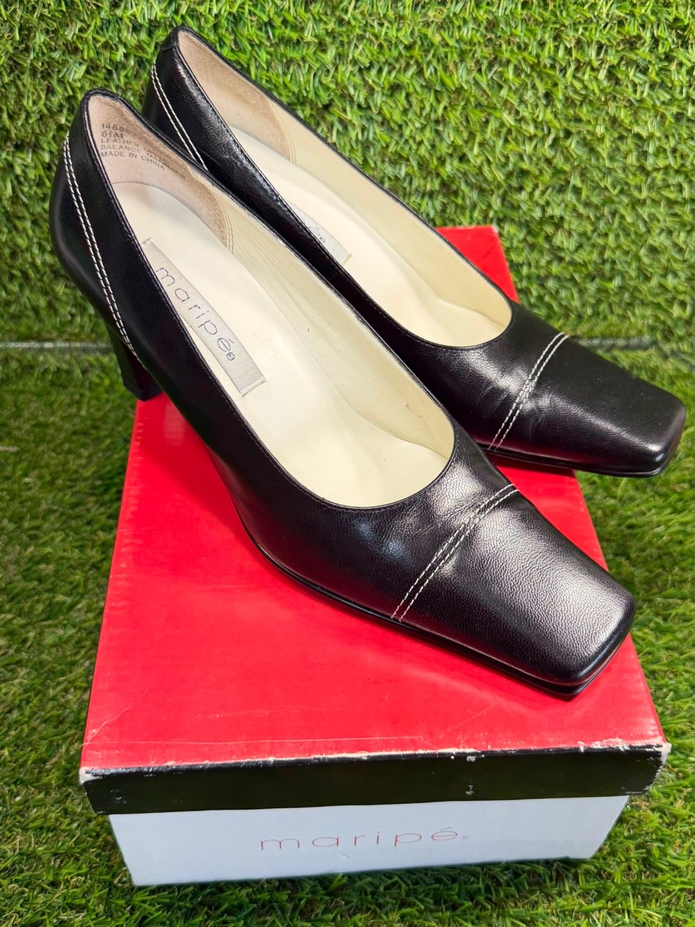 Maripé Ashley Black Leather Pumps Square Toe White Stitch Heels Size 6.5 M Boxed